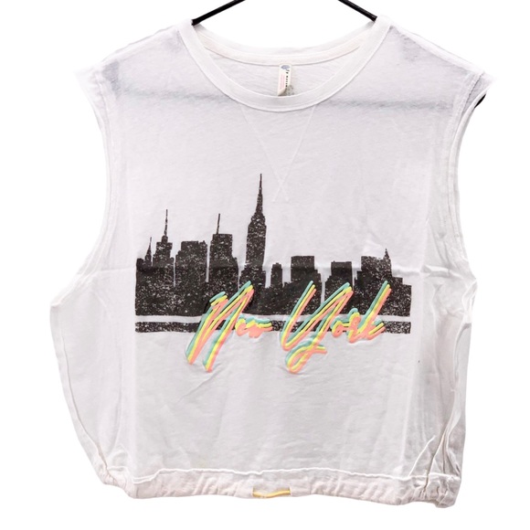SOLD OUT——Free People Movement New York Bring the Heat Tee - Picture 7 of 9